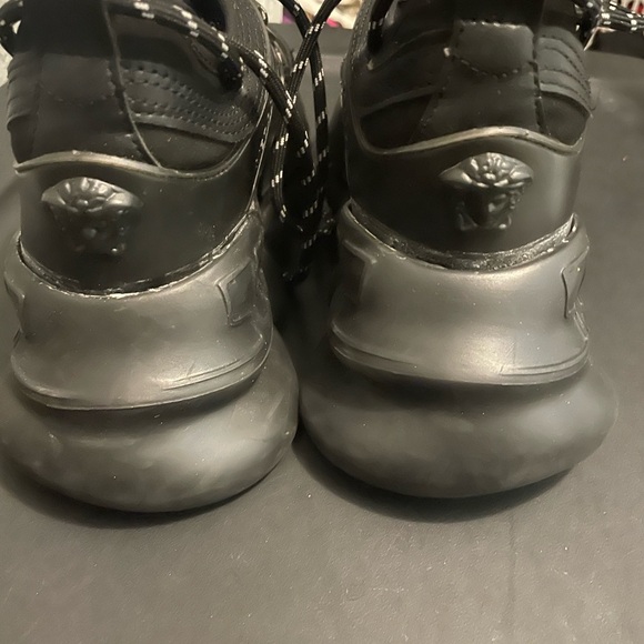 Black Designer shoes size 7 - Picture 2 of 7